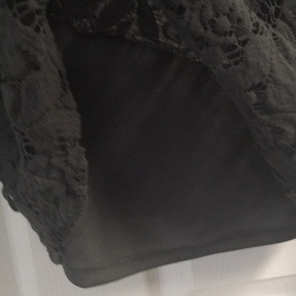 Designer lace top - Picture 5 of 5